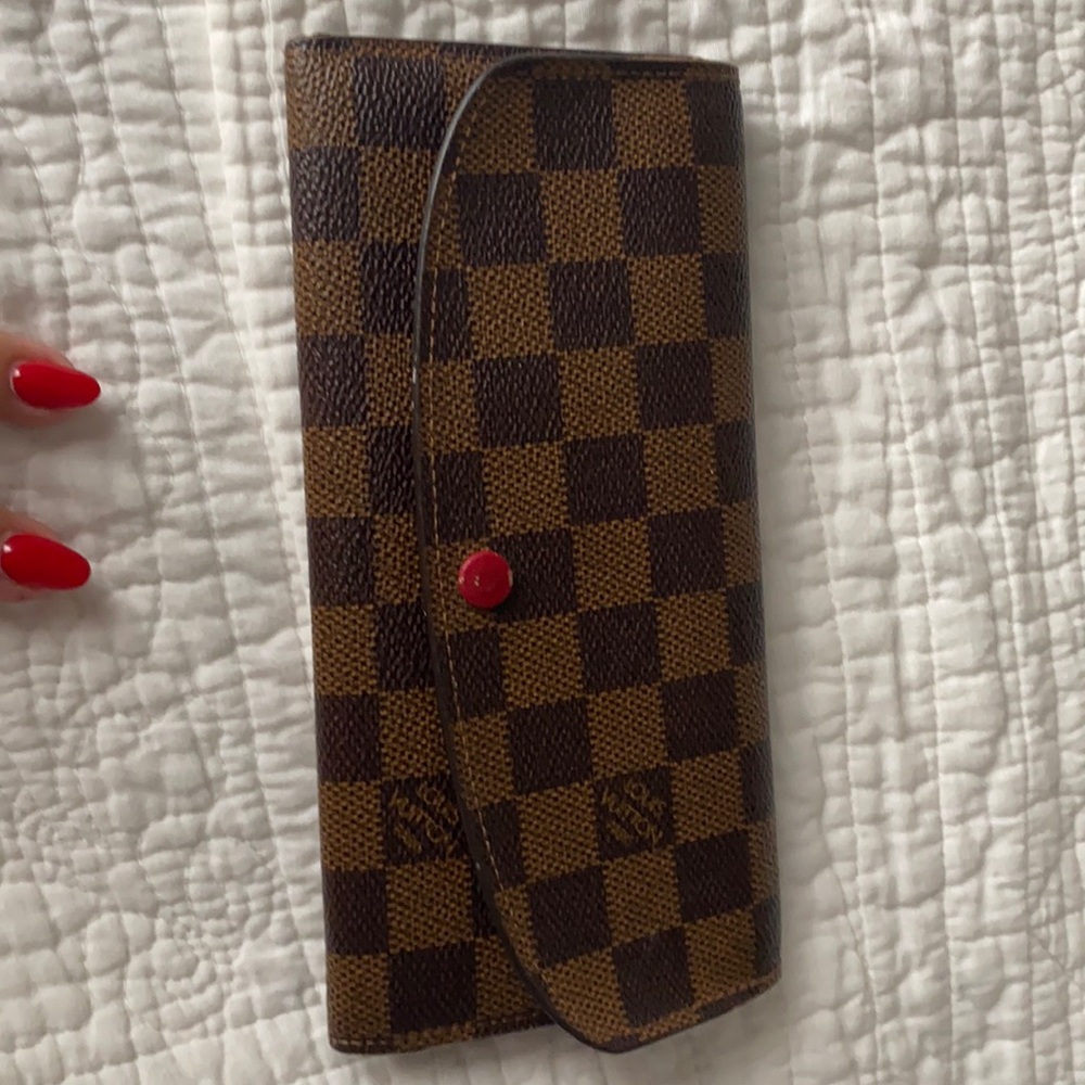 Louis Vuitton wallet price negotiable